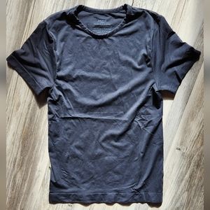 SKIMS black seamless tshirt size M